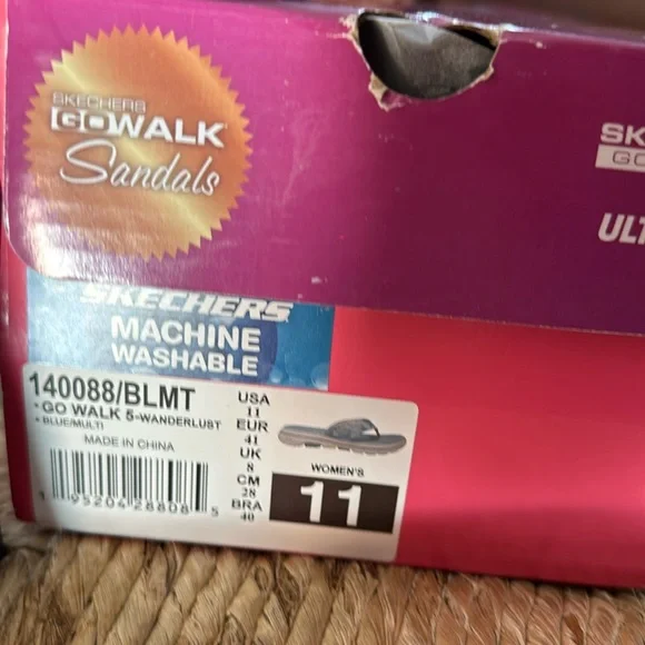 NWT Skechers GoWalk Sandals - tie dye size 11 Brand new - Picture 2 of 6